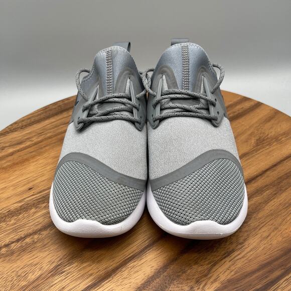 Nike LunarCharge Essential Wolf Shoes Womens Size 7.5 Gray Running Comfort Gym - Picture 2 of 8
